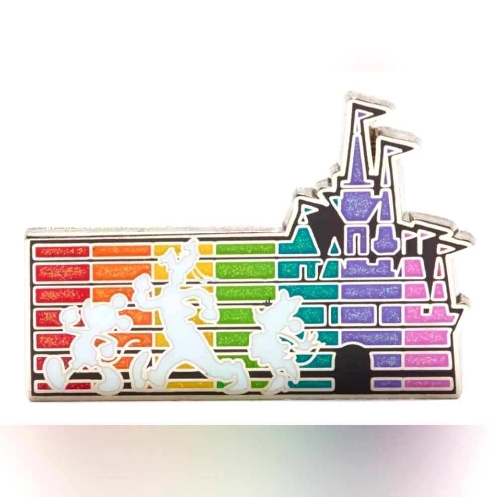 Nwt Disney Mickey Mouse Friends Fantasyland Castle Rainbow Pride Collection Pin